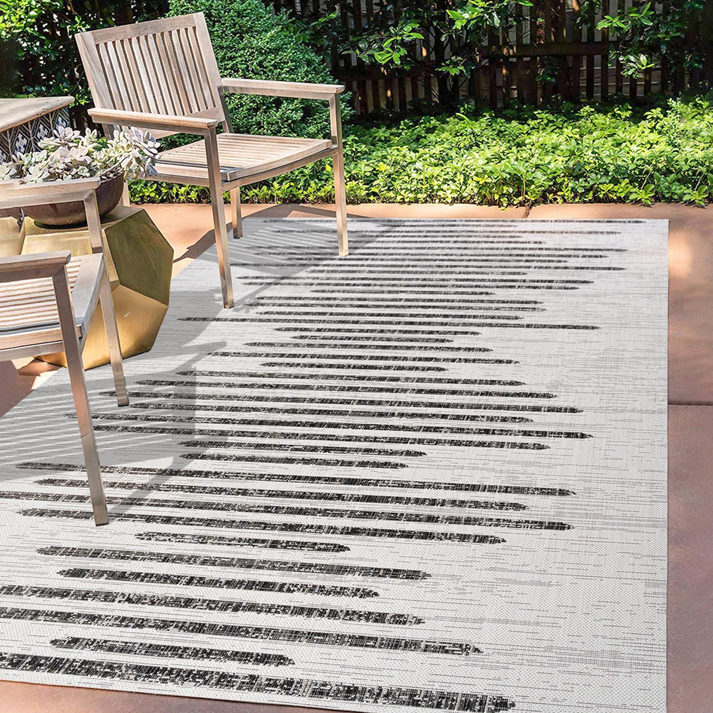 4'x6' Zolak Berber Stripe Geometric Indoor/Outdoor Area Rug, Ivory/Black - JONATHAN Y