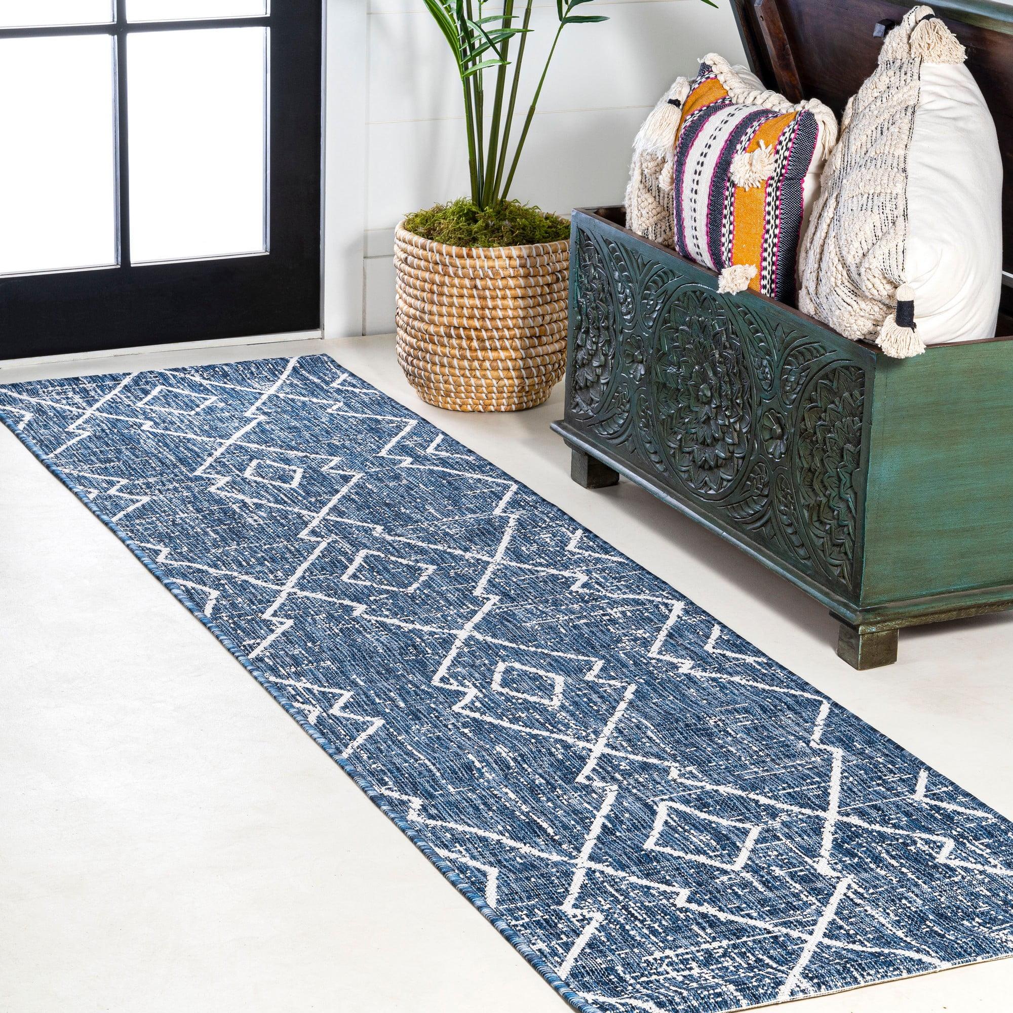2'x8' Carwa  Diamond Trellis Indoor/Outdoor Runner Rug, Blue/Ivory - JONATHAN Y