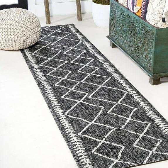 2'x8' Derya  Diamond Trellis Indoor/Outdoor Runner Rug, Black/Ivory - JONATHAN Y