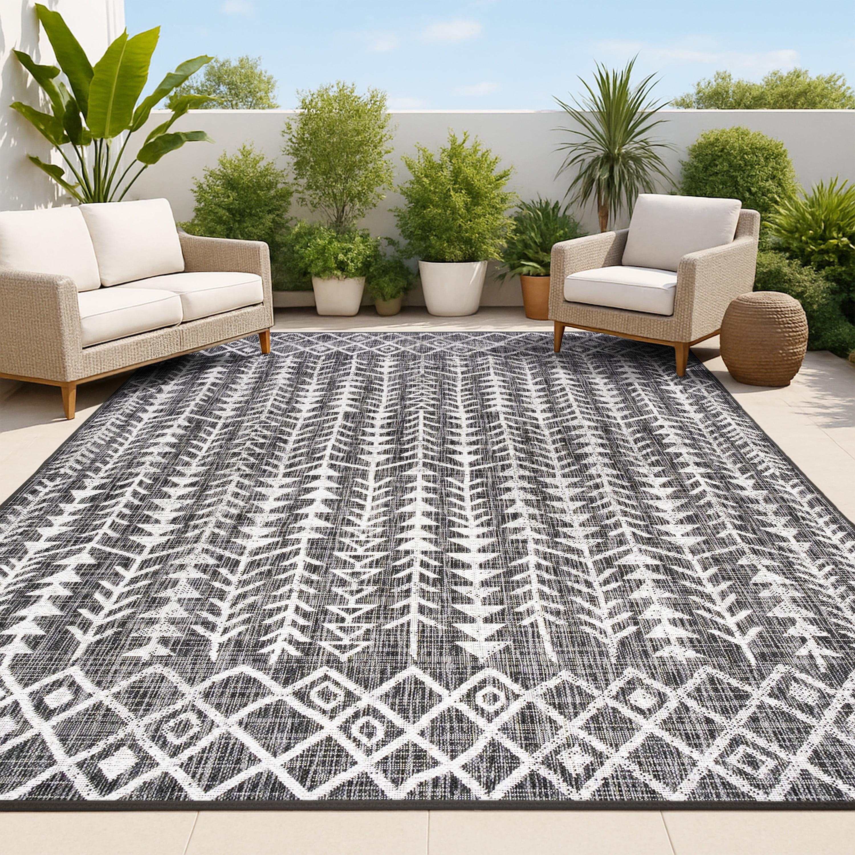 5'x8' Tokay Bohemian Geometric Indoor/Outdoor Area Rug, Black/Ivory - JONATHAN Y