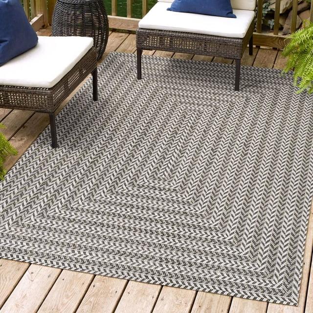 5' x 8' Chevron Modern Concentric Squares Indoor/Outdoor Area Rug, Black/Light Gray - JONATHAN Y
