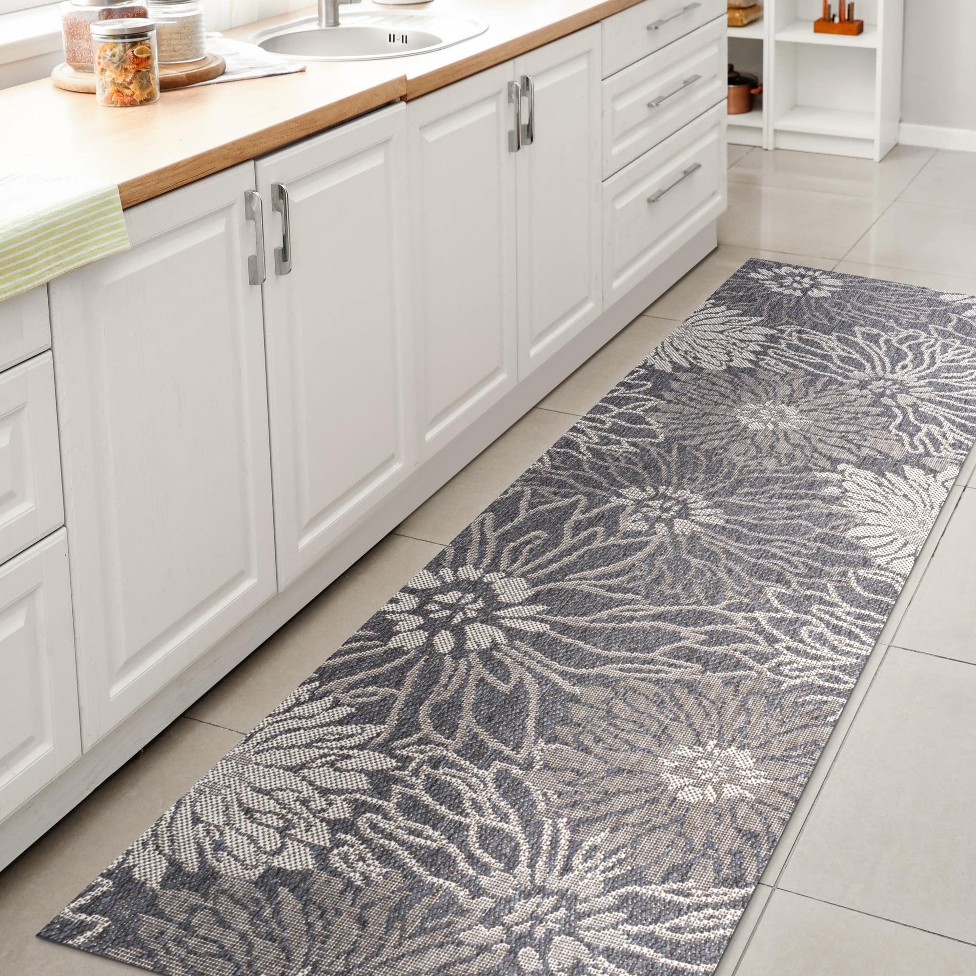 2' x 8' Bahamas Modern All-Over Floral Indoor/Outdoor Runner Rug, Navy/Gray - JONATHAN Y