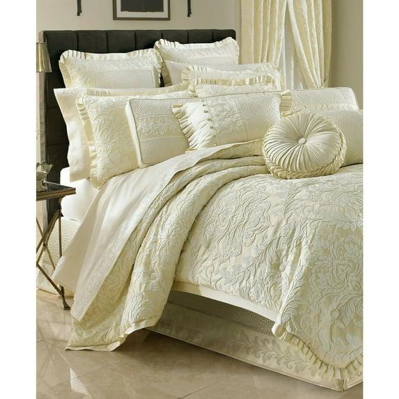 JQUEEN 7260971 New York Marquis Damask Pleated Comforter Set, Cream, Queen 4pcs