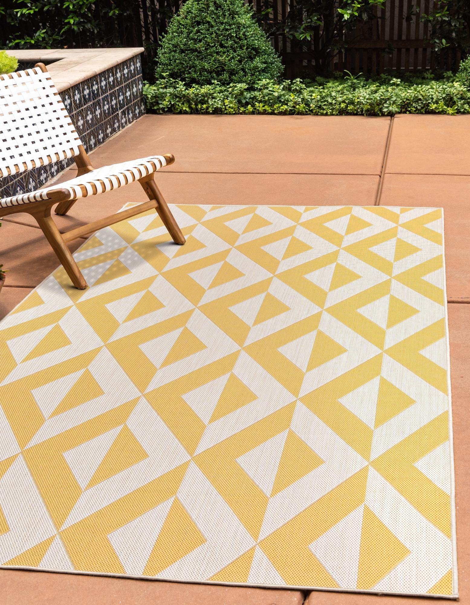 Sunny Geometric 2' x 3' Yellow & Ivory Outdoor Flatweave Rug