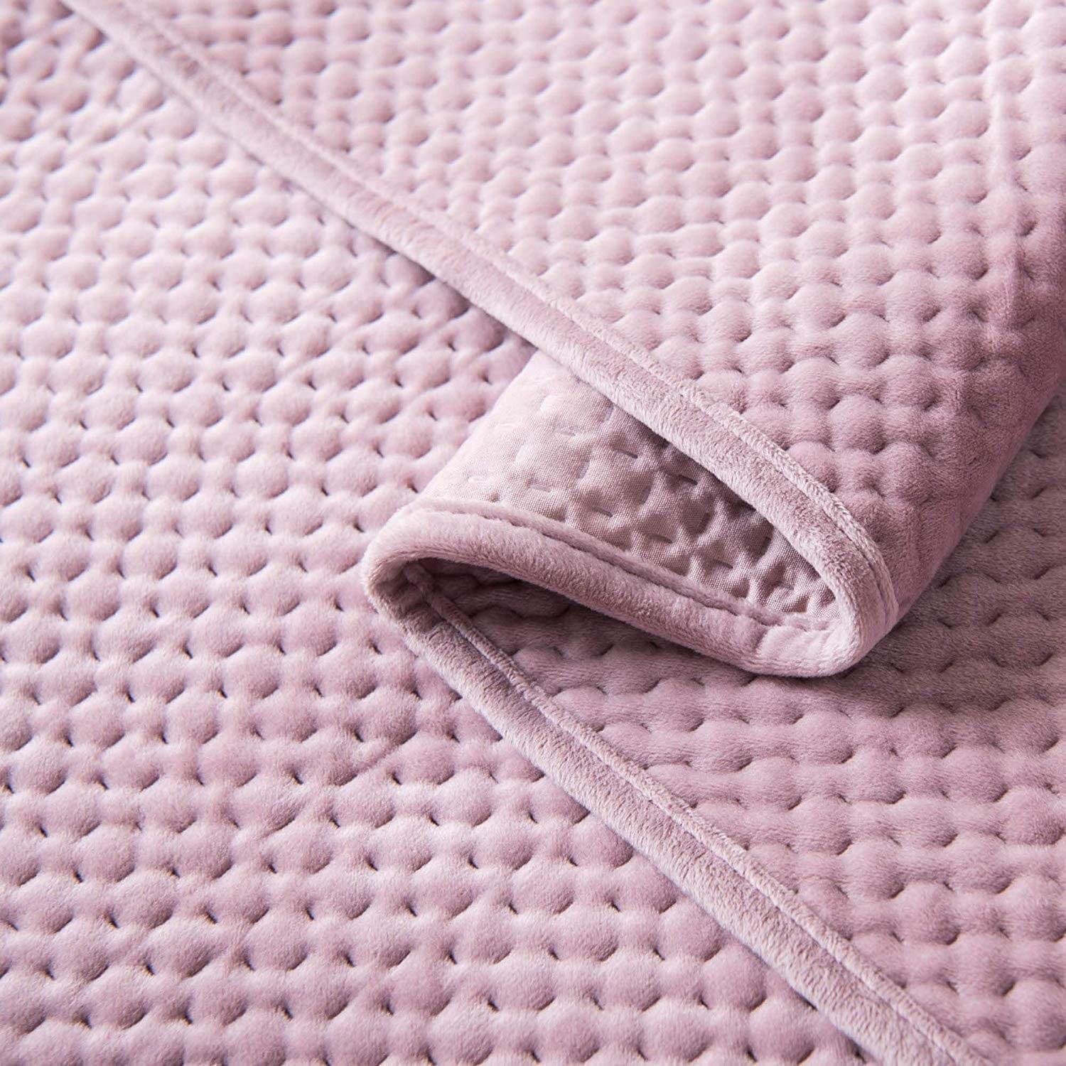 Kasentex  All Season Plush Poly Velvet Lavish Design Quilt Set Soft and Warm Machine Washable Coverlet Rose King