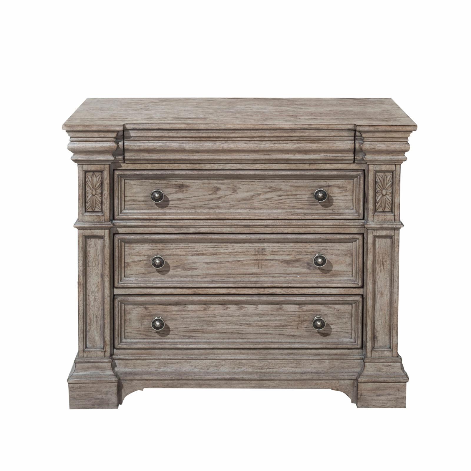 French Gray Light Wood 4-Drawer Bachelor's Chest