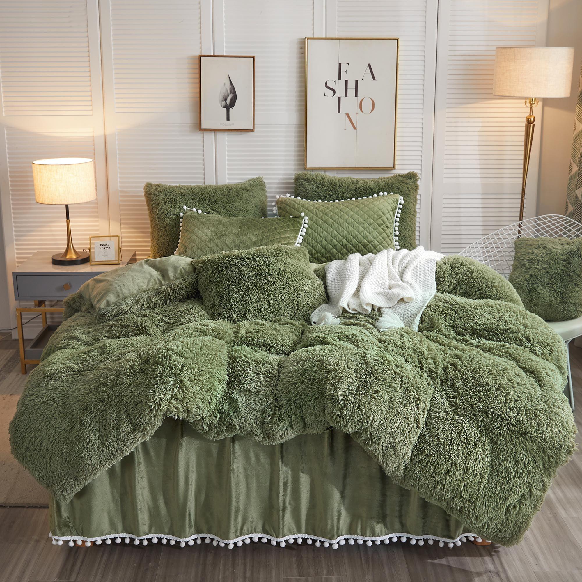 LIFEREVO 3 Pieces Luxury Plush Shaggy Faux Fur Duvet Cover Set(1 Fluffy Fuzzy Comforter Cover + 2 Pompoms Fringe Quilted Pillow Shams) Furry Bed Set, Zipper Closure, Queen Size, Dark Green