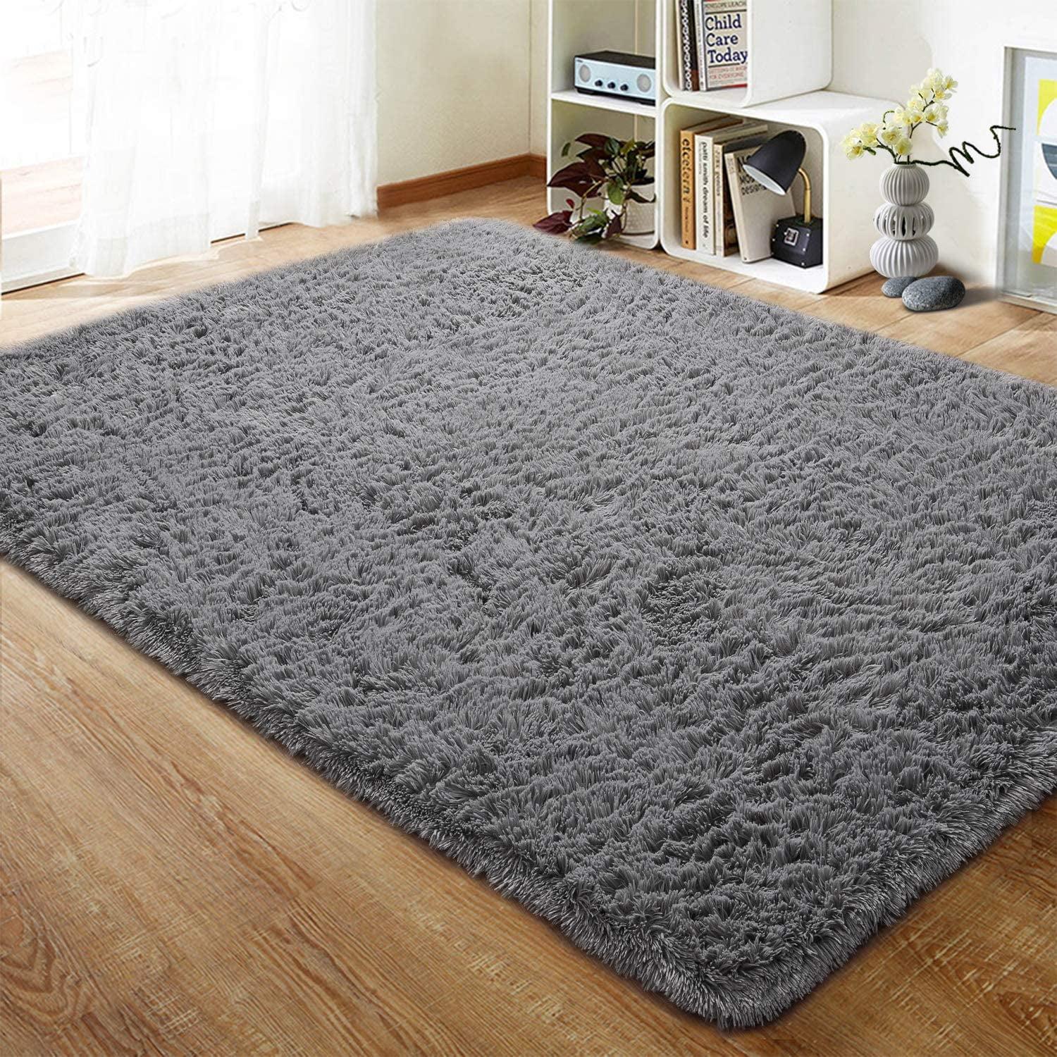 Gray 4' x 6' Synthetic Fur Memory Foam Area Rug