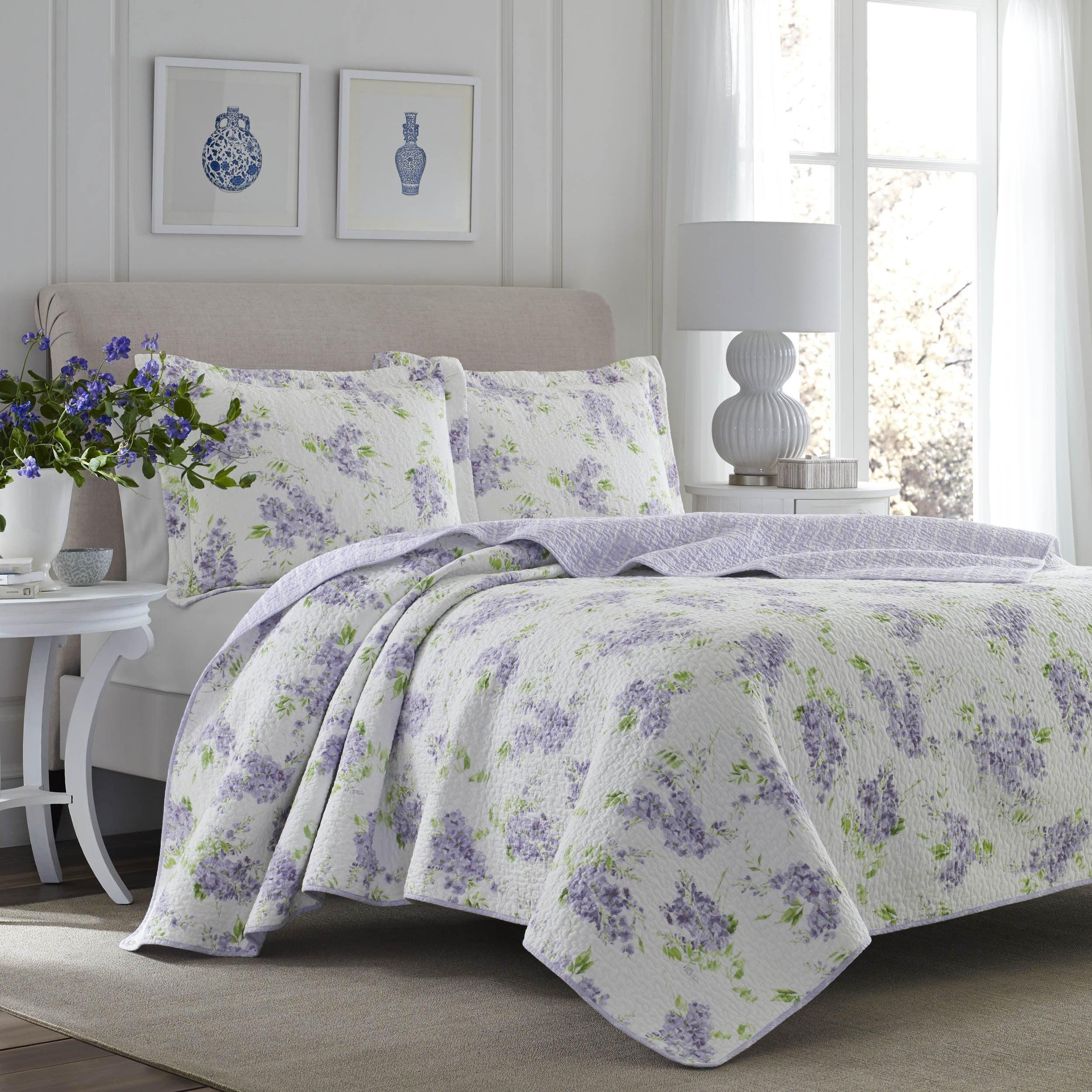 Keighley Lilac and White Cotton Reversible King Quilt Set