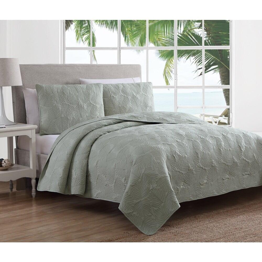 Green Twin Microfiber Leaf Stitch Quilt Set