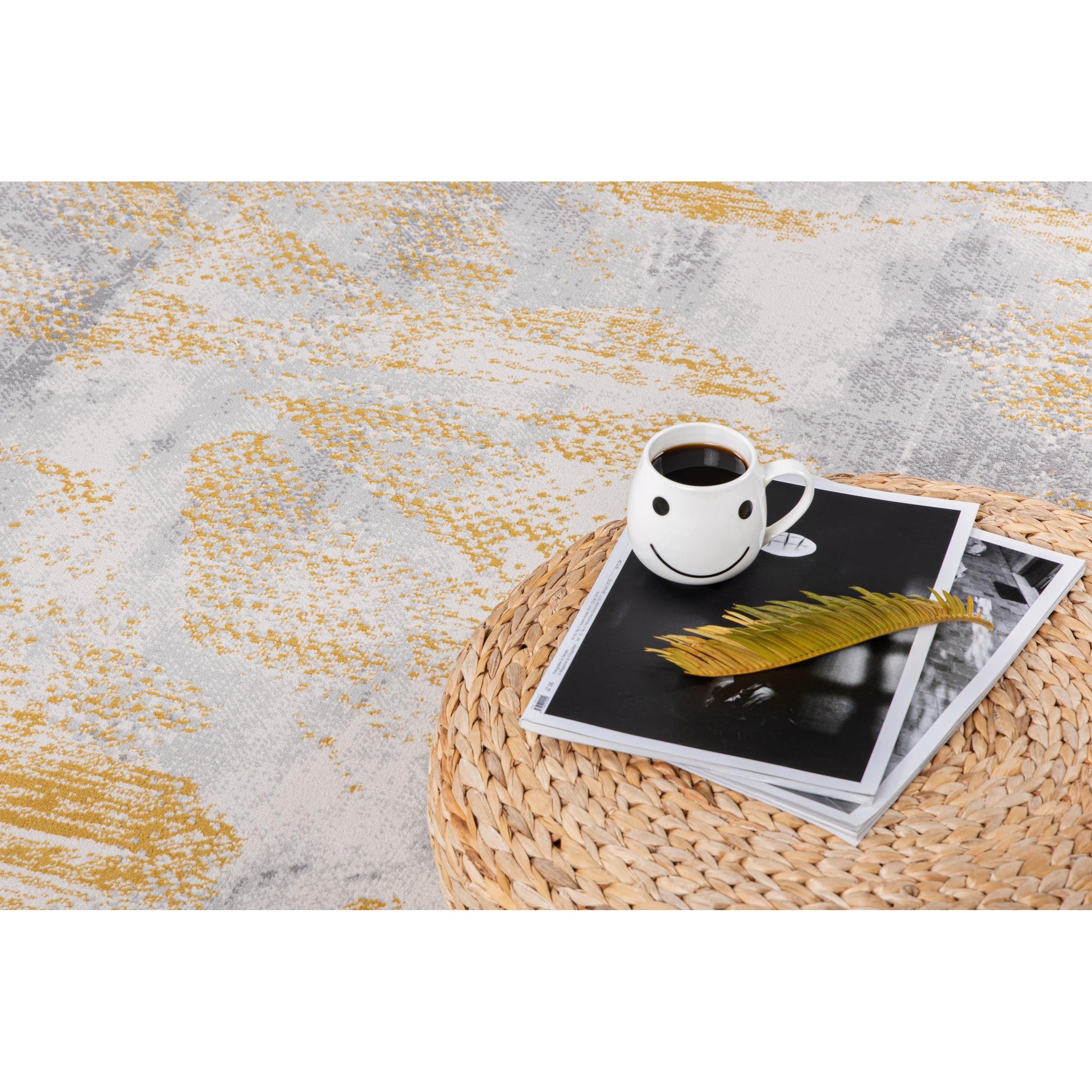 Lela Collection Abstract Polyester Rug 5'2" x 7'5" - Gray/Gold