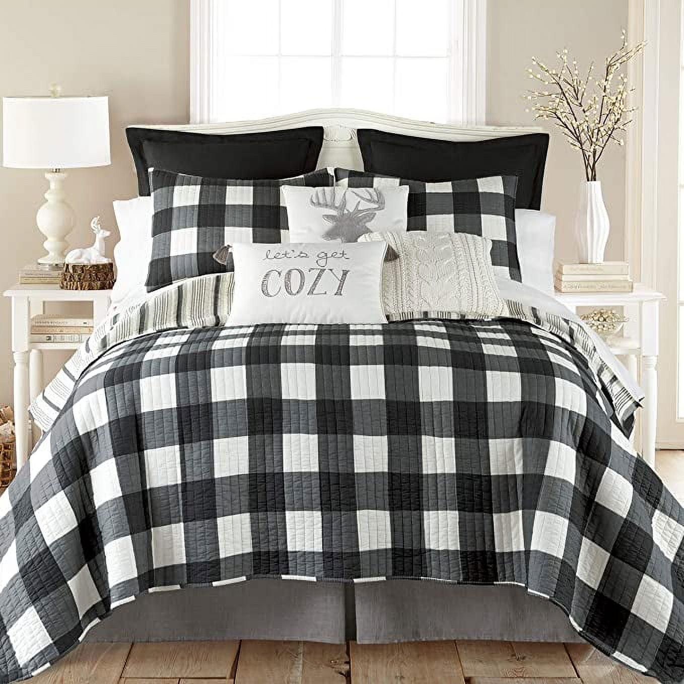 Camden Full/Queen Reversible Black and Cream Cotton Quilt Set