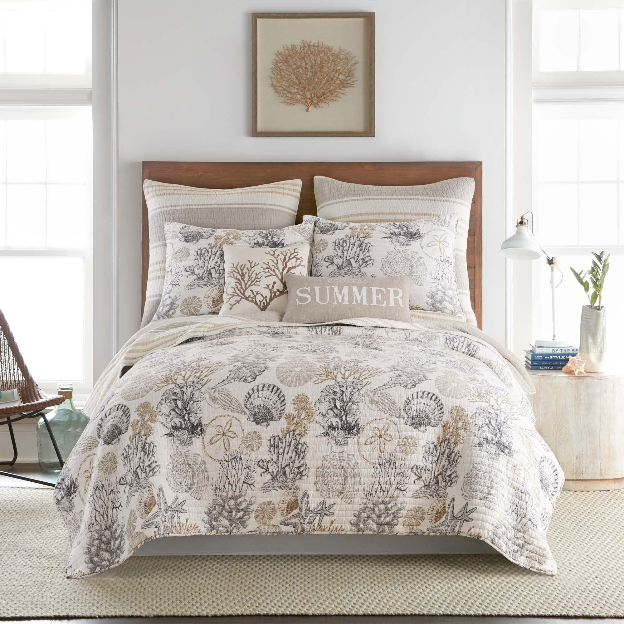 Caspian Sea Full/Queen Quilt Set - One Full/Queen Quilt and Two Standard Shams - Levtex Home