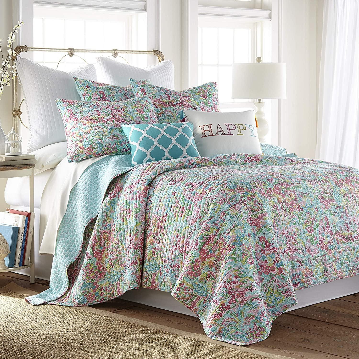 Karola Quilt and Pillow Sham Set - Levtex Home