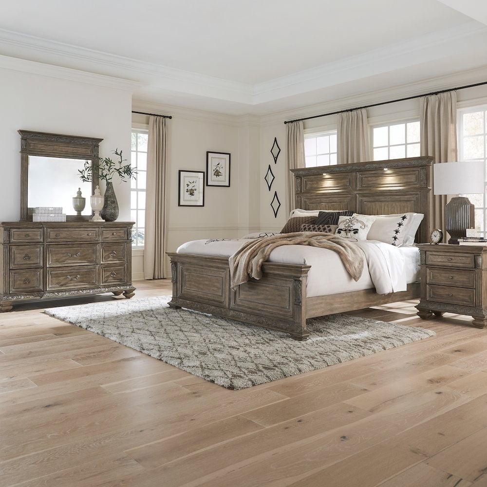 Chestnut 4-Piece Traditional King Panel Bedroom Set with Veneer Finish