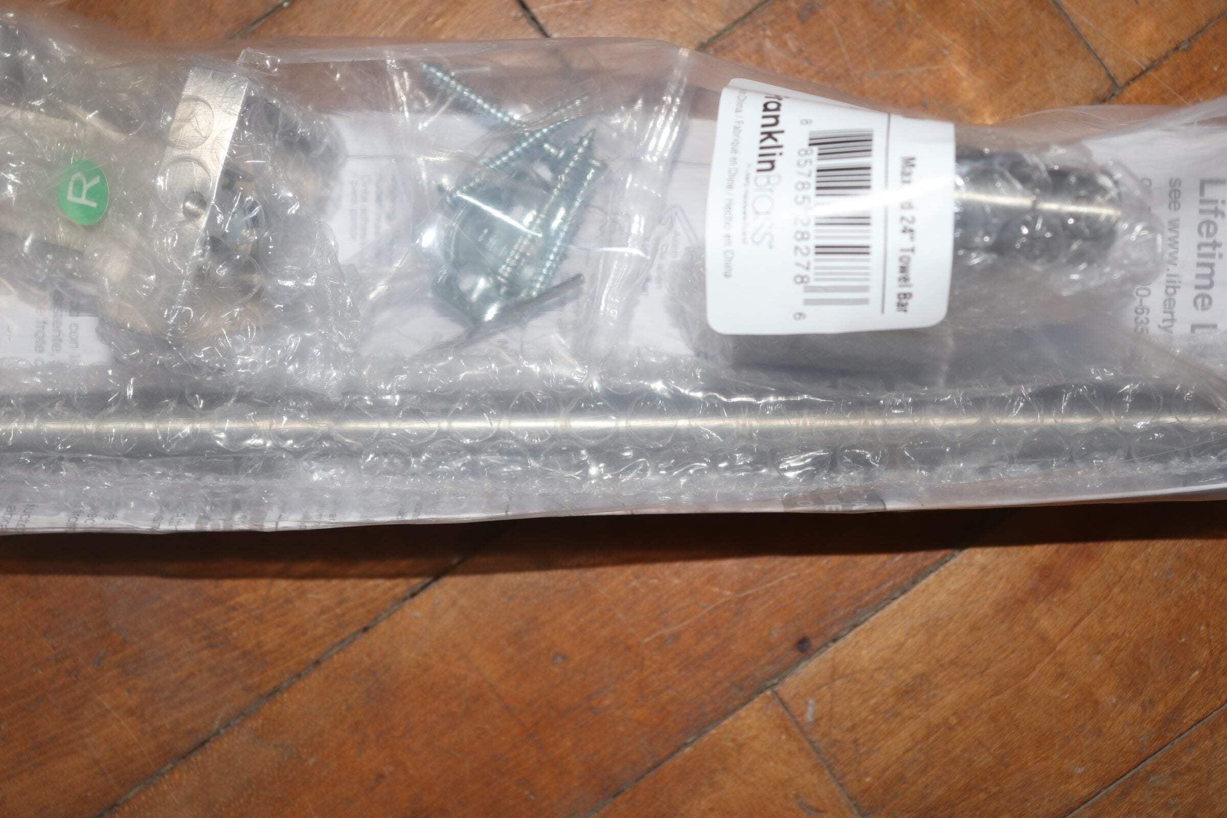 Franklin Brass Maxted 24" Wall Mounted Towel Bar MAX24-SN