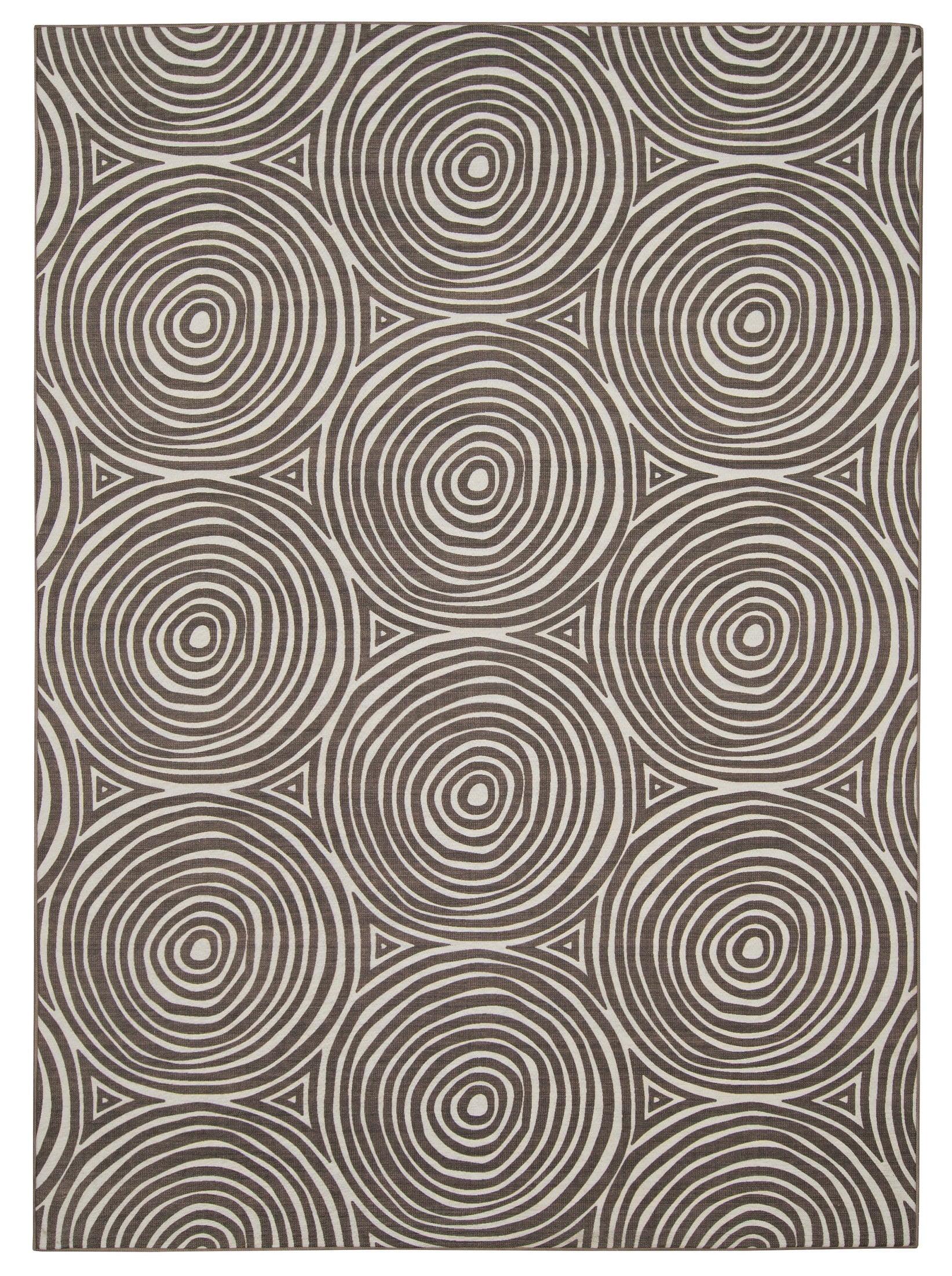 Coastal Ivory Synthetic 5' x 7' Easy-Care Outdoor Rug