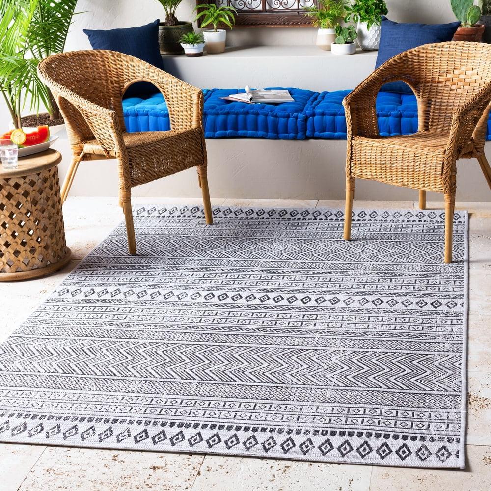 Eagean Black and White Synthetic Indoor/Outdoor Area Rug