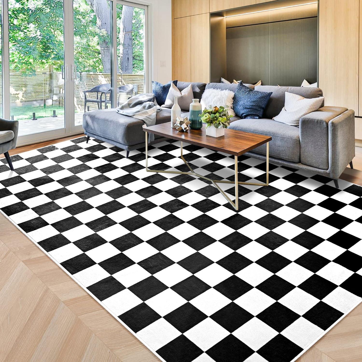 Corrigan Studio® Haylee Super Lightweight Plastic Straw Rug Checkered Black/White Outdoor Area Rug