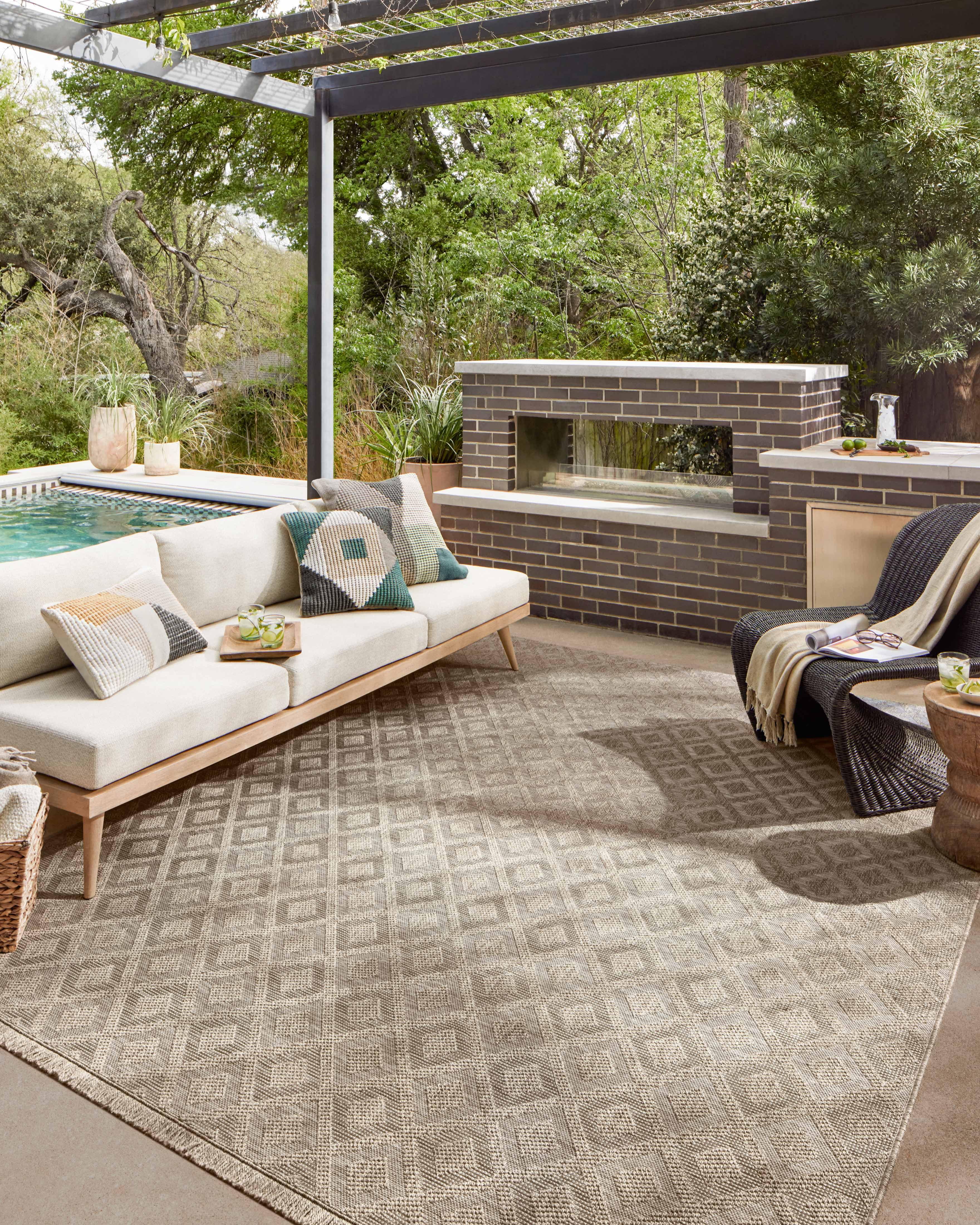 Gray Flat Woven Synthetic Stain-Resistant Outdoor Rug