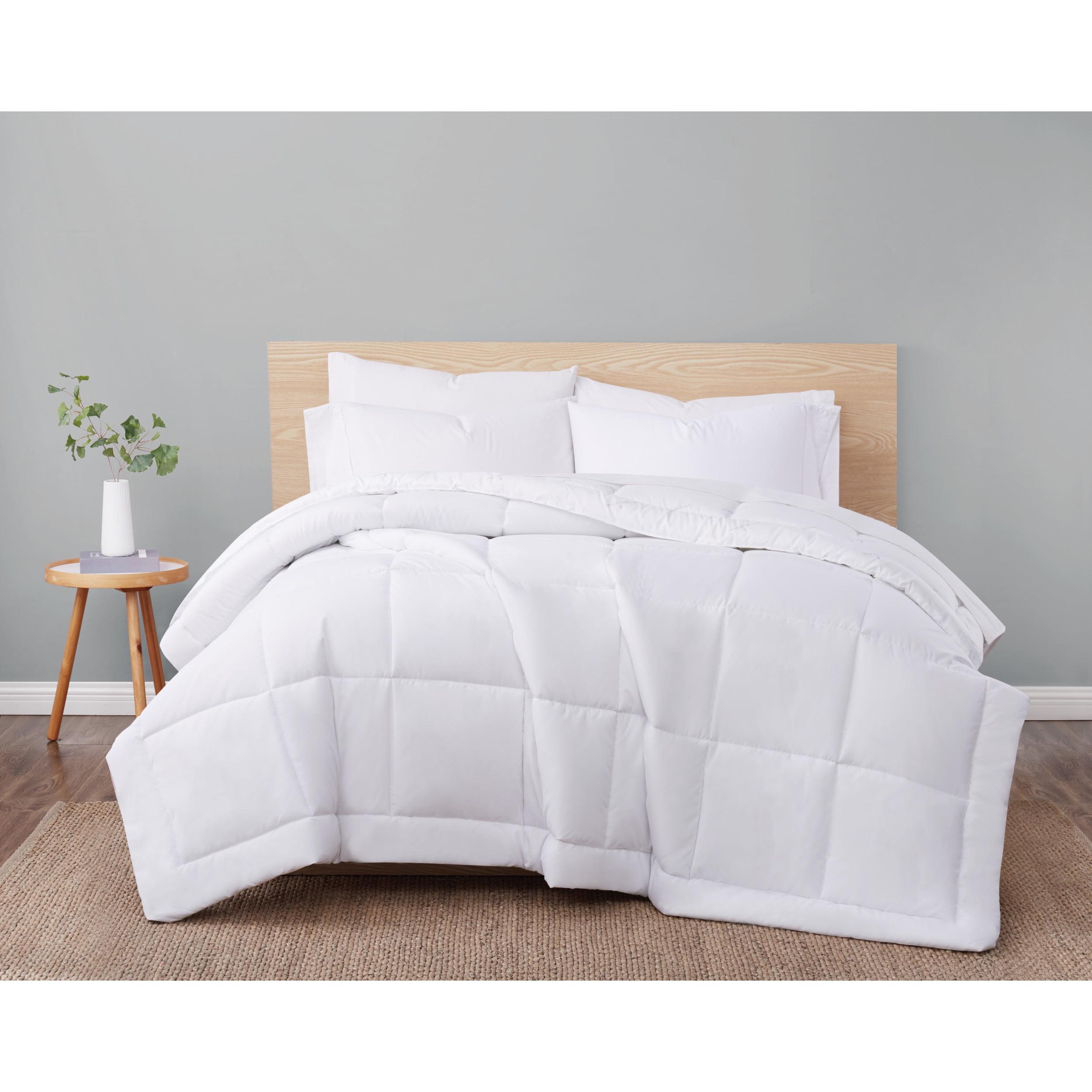 London Fog London Fog Seersucker Dot Comforter