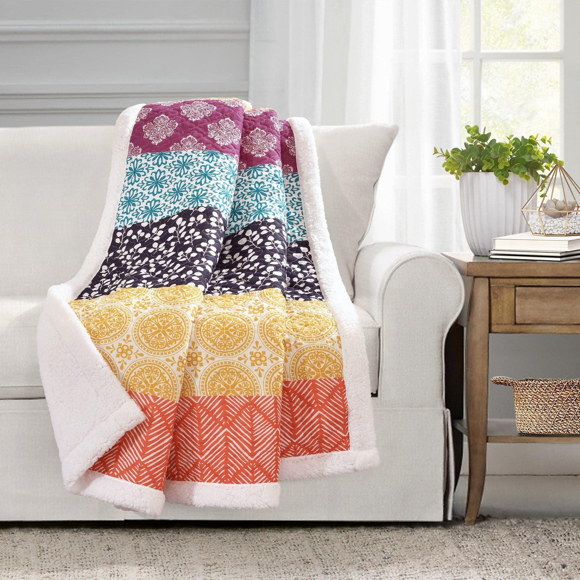 Lush Decor Gyeong Throw