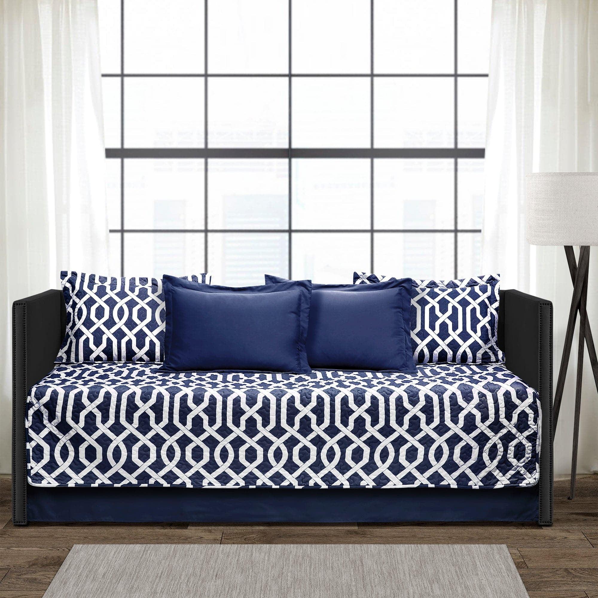 Edward Trellis Quilt Set