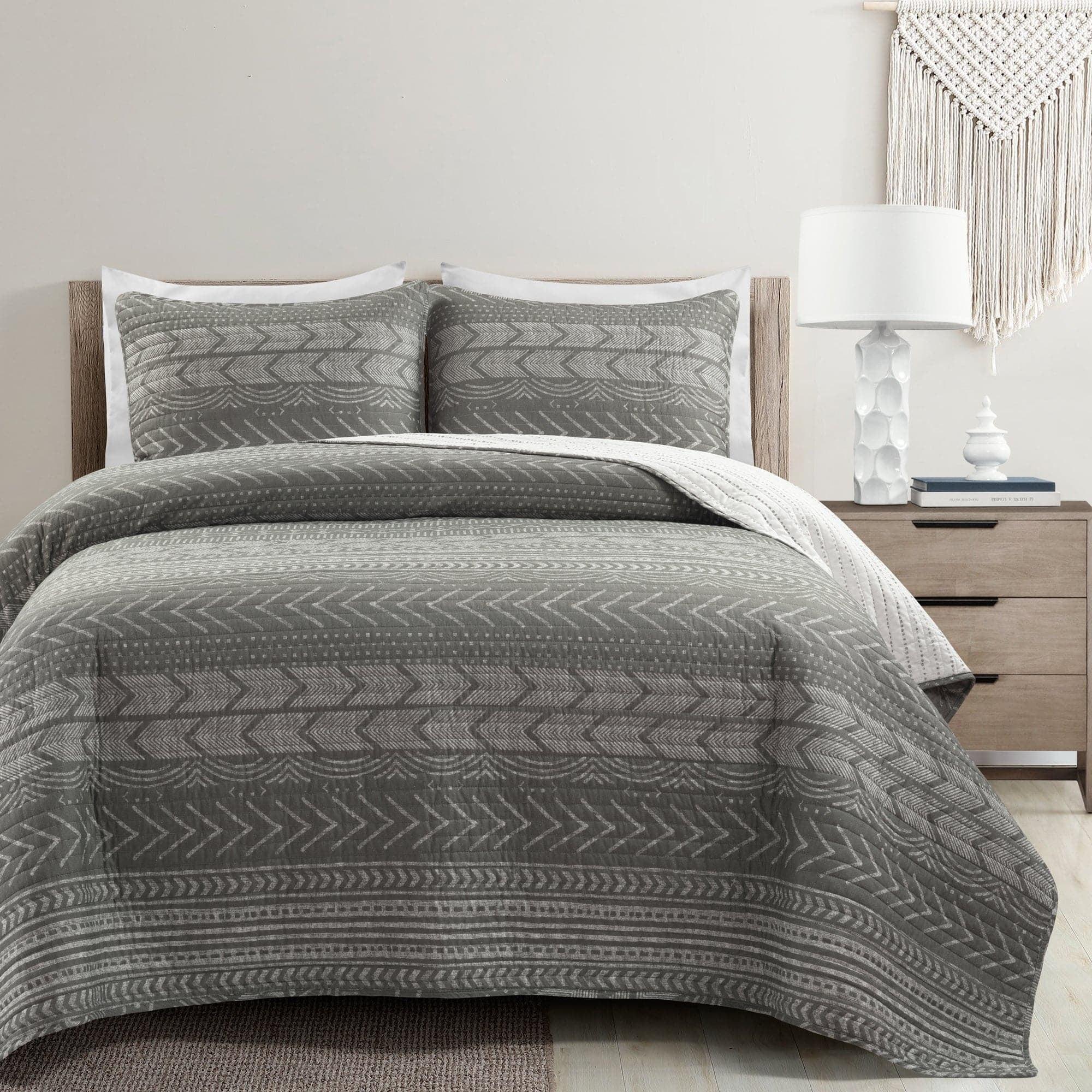 Lush Decor Hygge Geo Reversible Contemporary 3-Piece Quilt Set