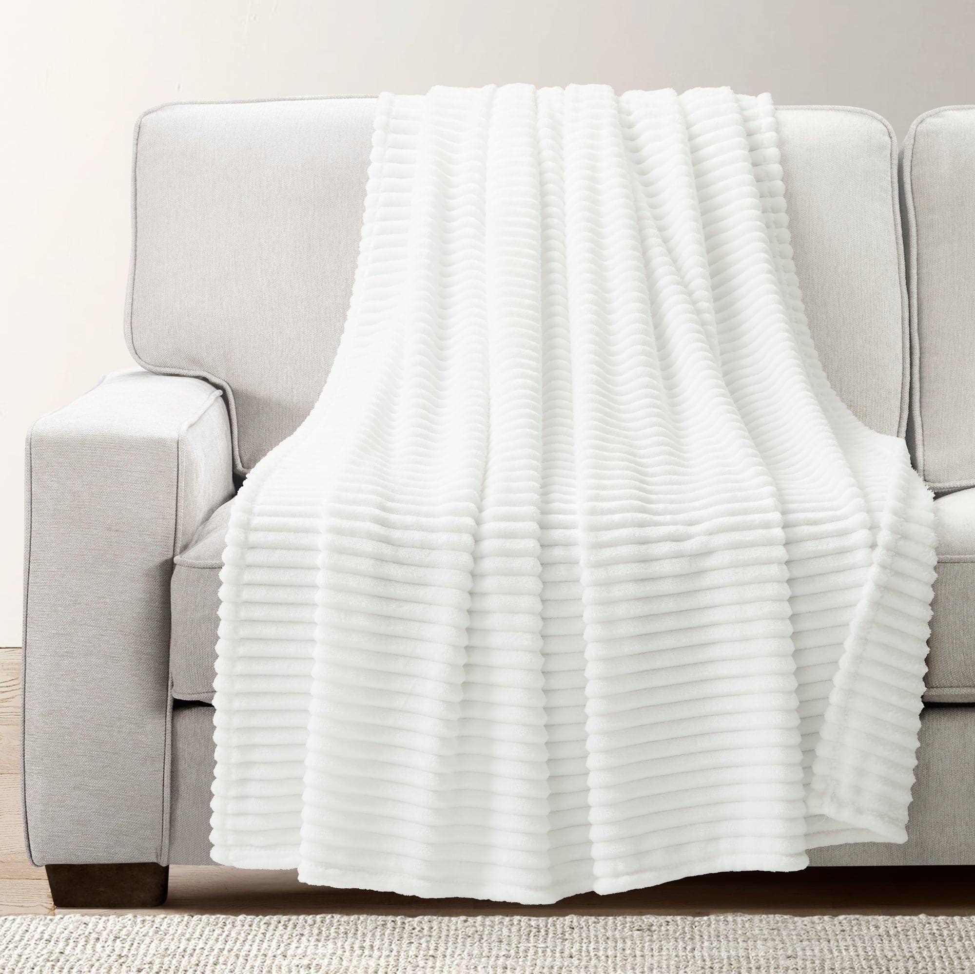 White Ribbed Faux Fur Throw Blanket 50" x 60"