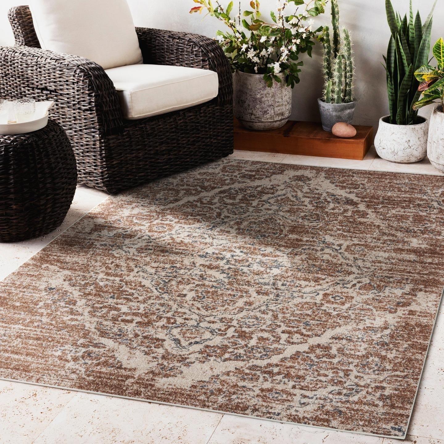 Luxe Weavers Victoria Collection Beige 5x7 Floral Area Rug