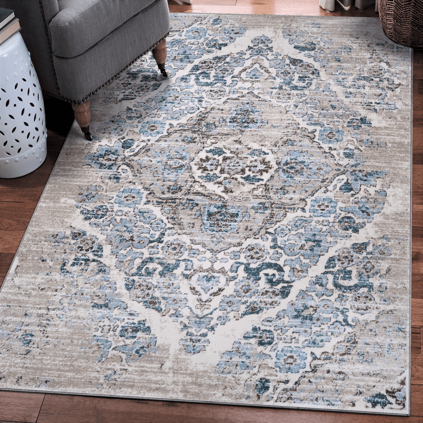 Luxe Weavers Victoria Collection Cream 4x5 Floral Area Rug