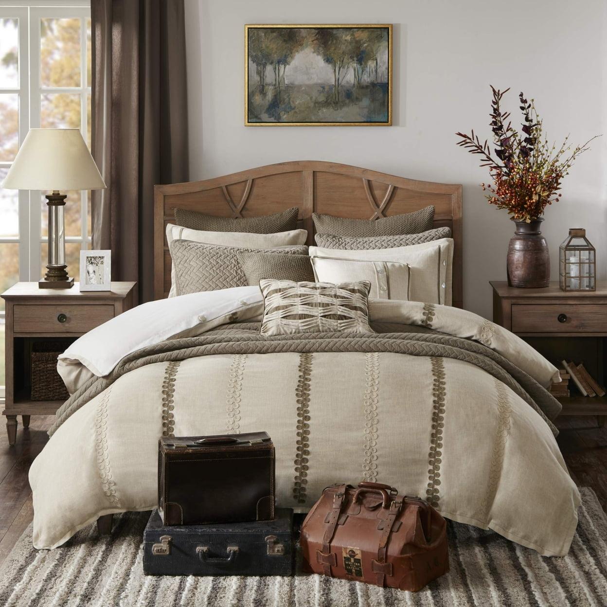 Queen Beige and Brown Knit Comforter Set