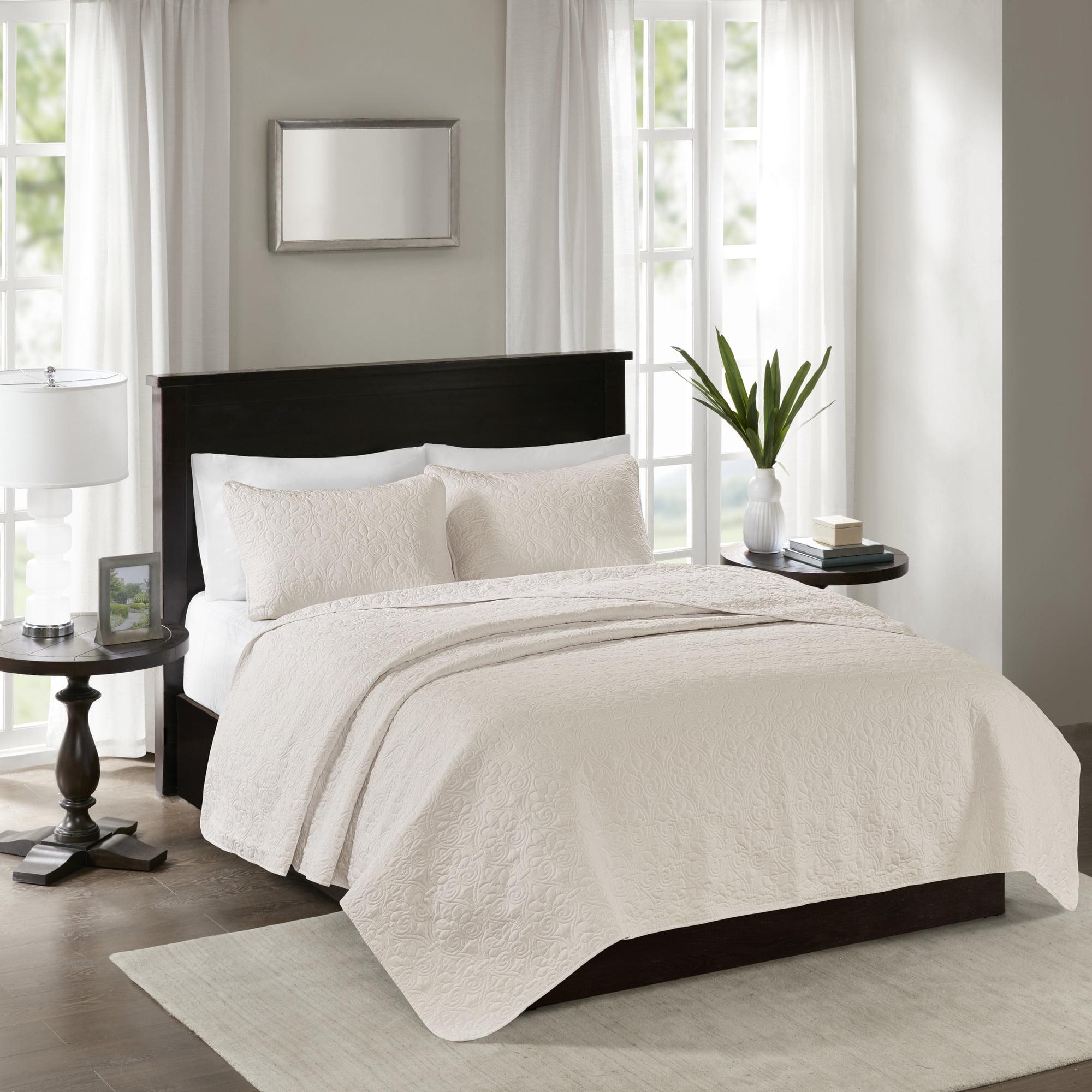 Madison Park Quebec Reversible Quilt Set