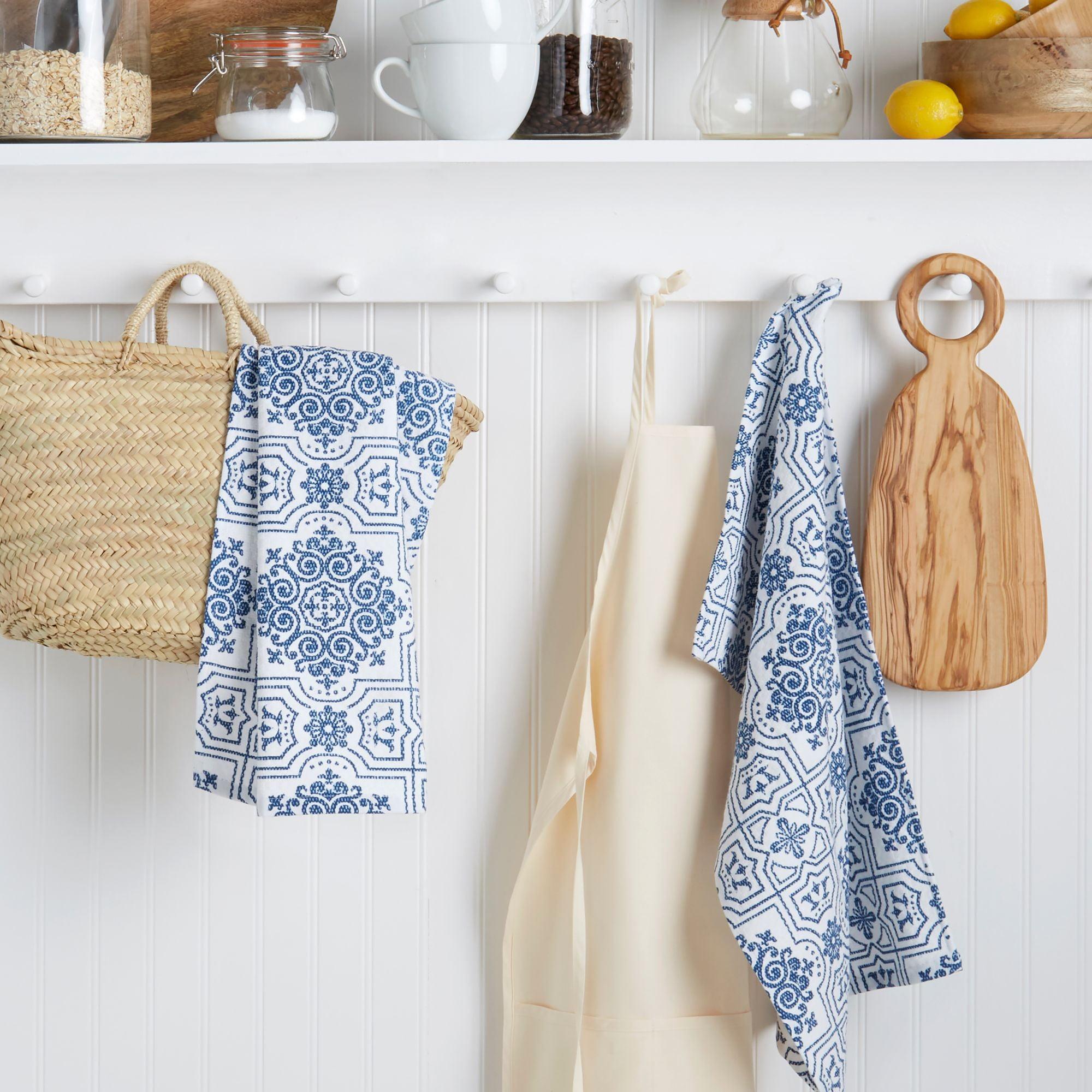 Blue and White Cotton Medallion Kitchen Towel Set, 2-Pack