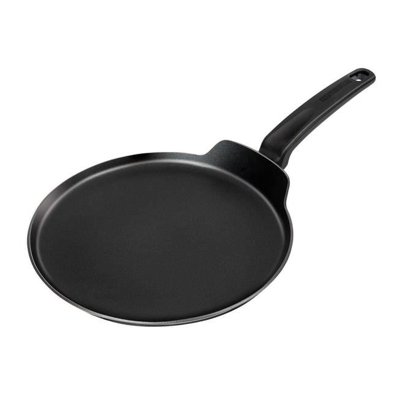 11'' Black Non-Stick Aluminum Crepe Pan with Bakelite Handle