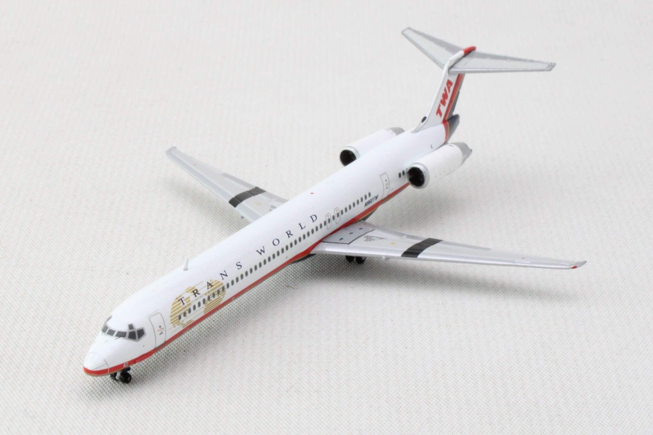 McDonnell Douglas MD-82 Commercial Aircraft "Trans World Airlines" White w/Red 1/400 Diecast Model Airplane by GeminiJets