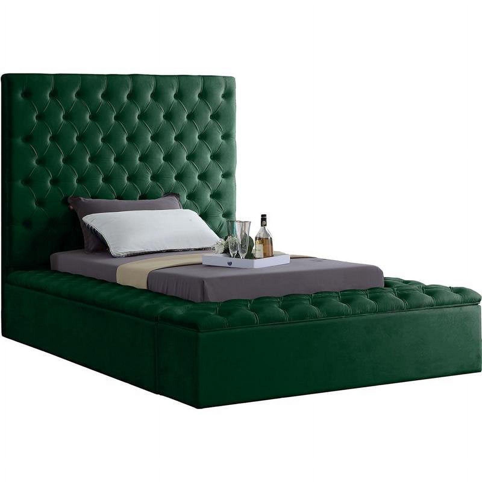 Meridian Furniture Bliss Solid Wood Tufted Velvet Twin Bed in Green