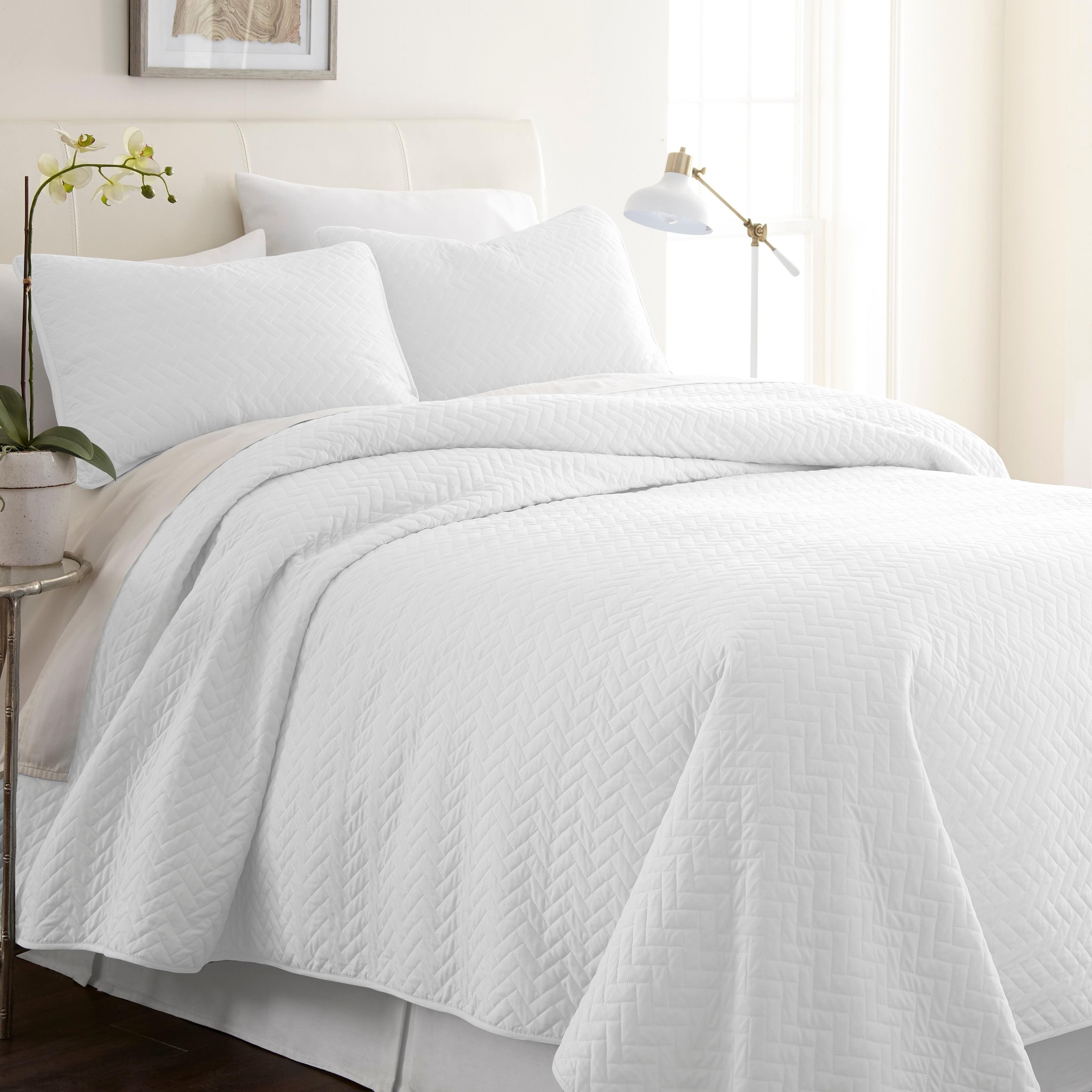 Herring Stitched Super Soft Twin Coverlet Set in White