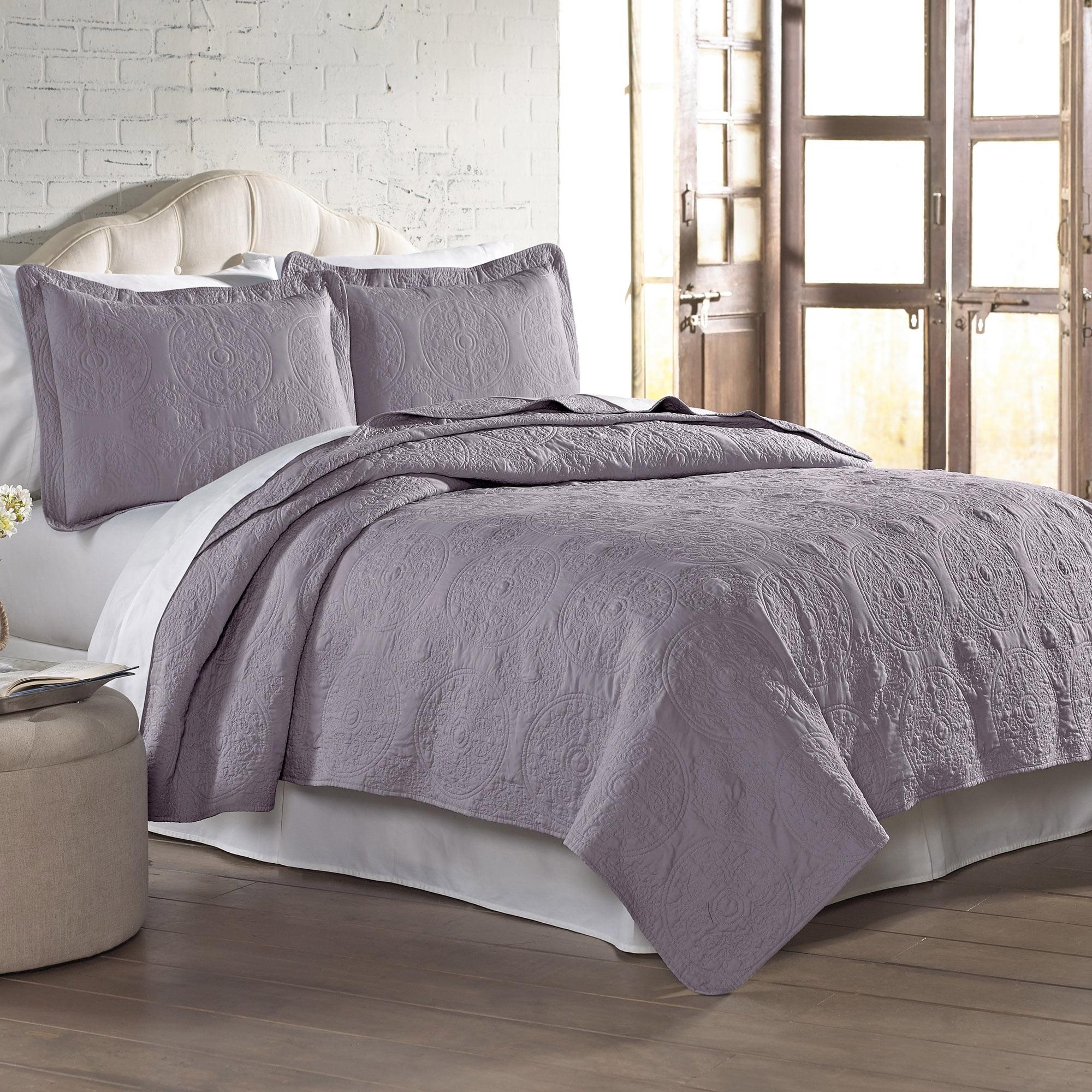 Modern Threads Ultra Soft Medallion Embroidered 3 Piece, Lavender, Full/Queen Quilt Set