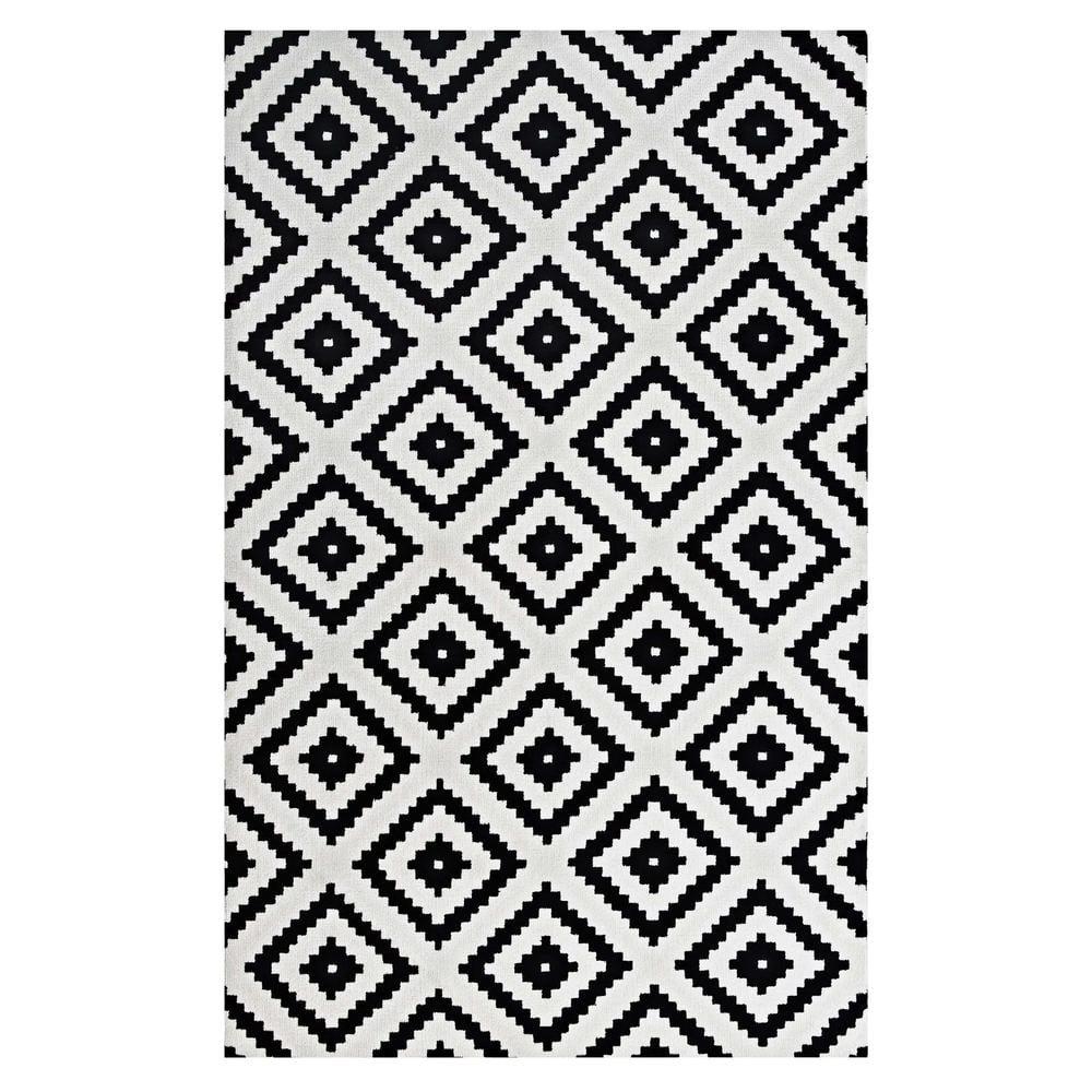 Alika Modern Diamond Trellis 5' x 8' Black and White Area Rug