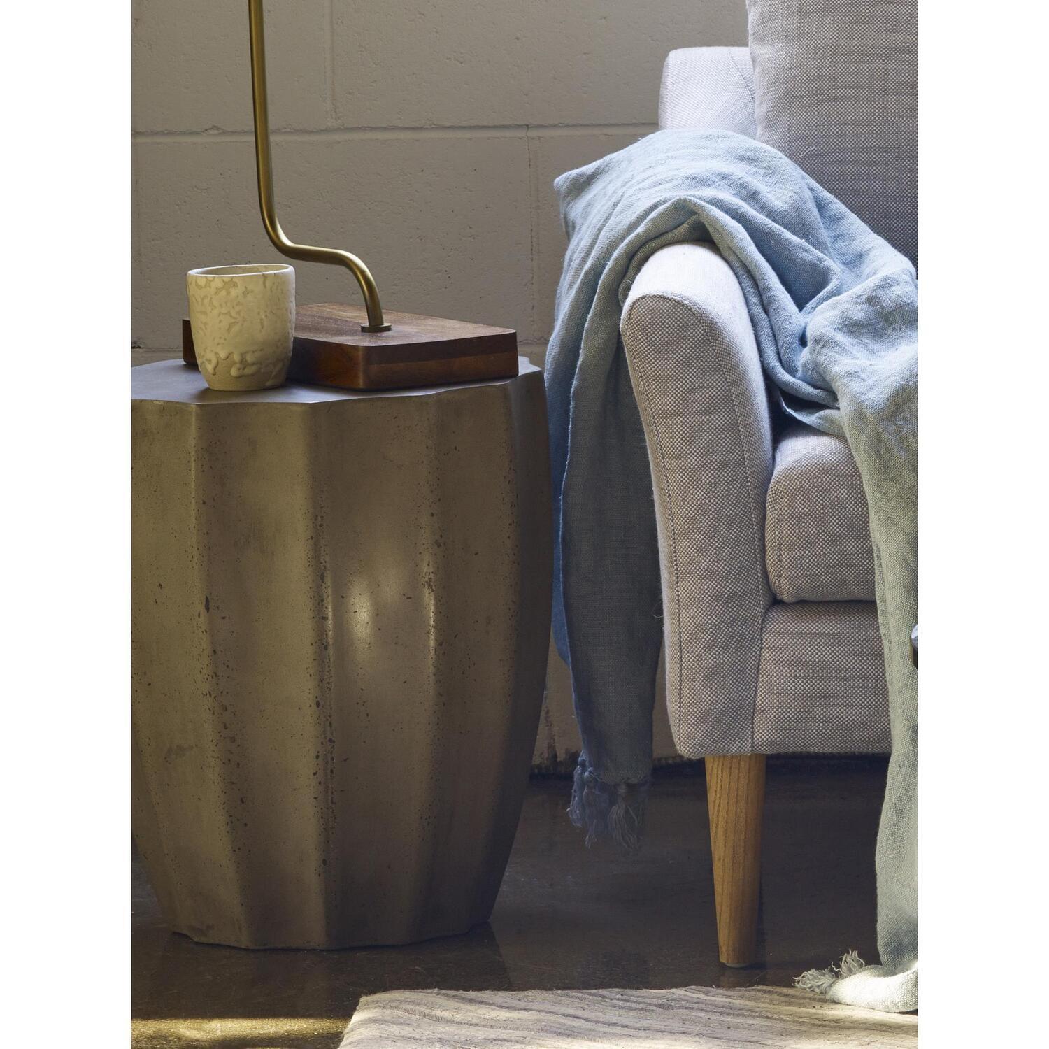 Kalake Indoor / Outdoor Stool