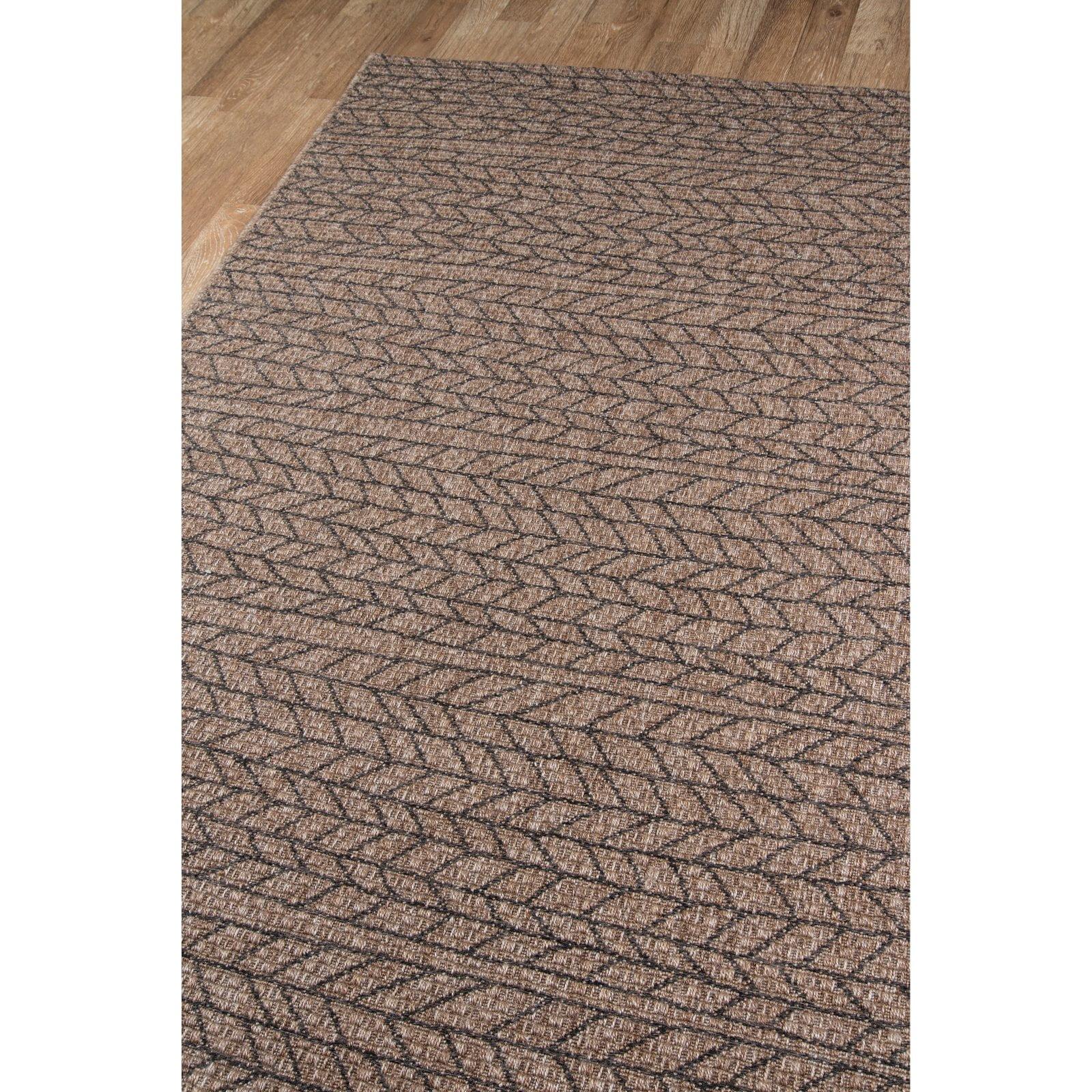 Momeni Como Polypropylene Machine Made Tan Indoor Outdoor Rug 6'7" X 9'6"