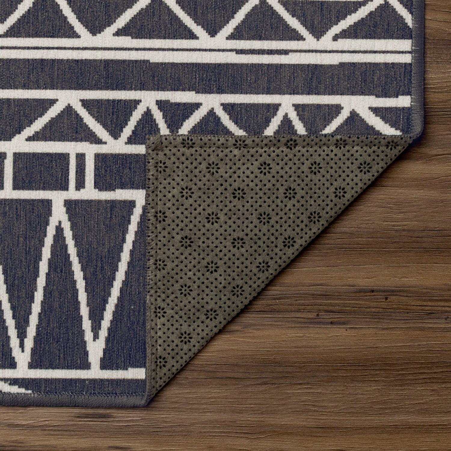 Chelsea Tribal Aztec Grey 5' x 7' Washable Synthetic Rug