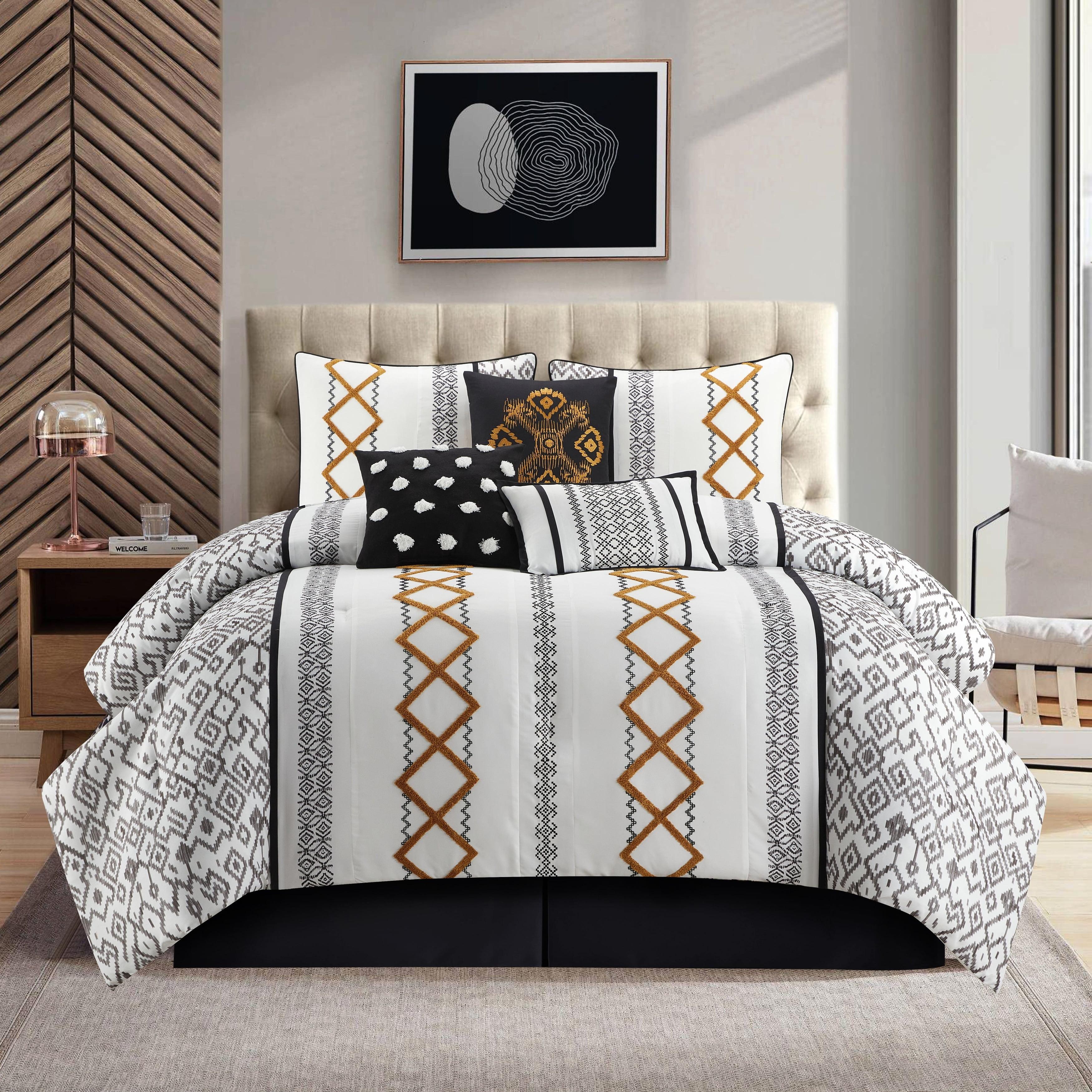 Nanshing Jamie 7 Piece Geometric Comforter Set, Black/Gold, Queen