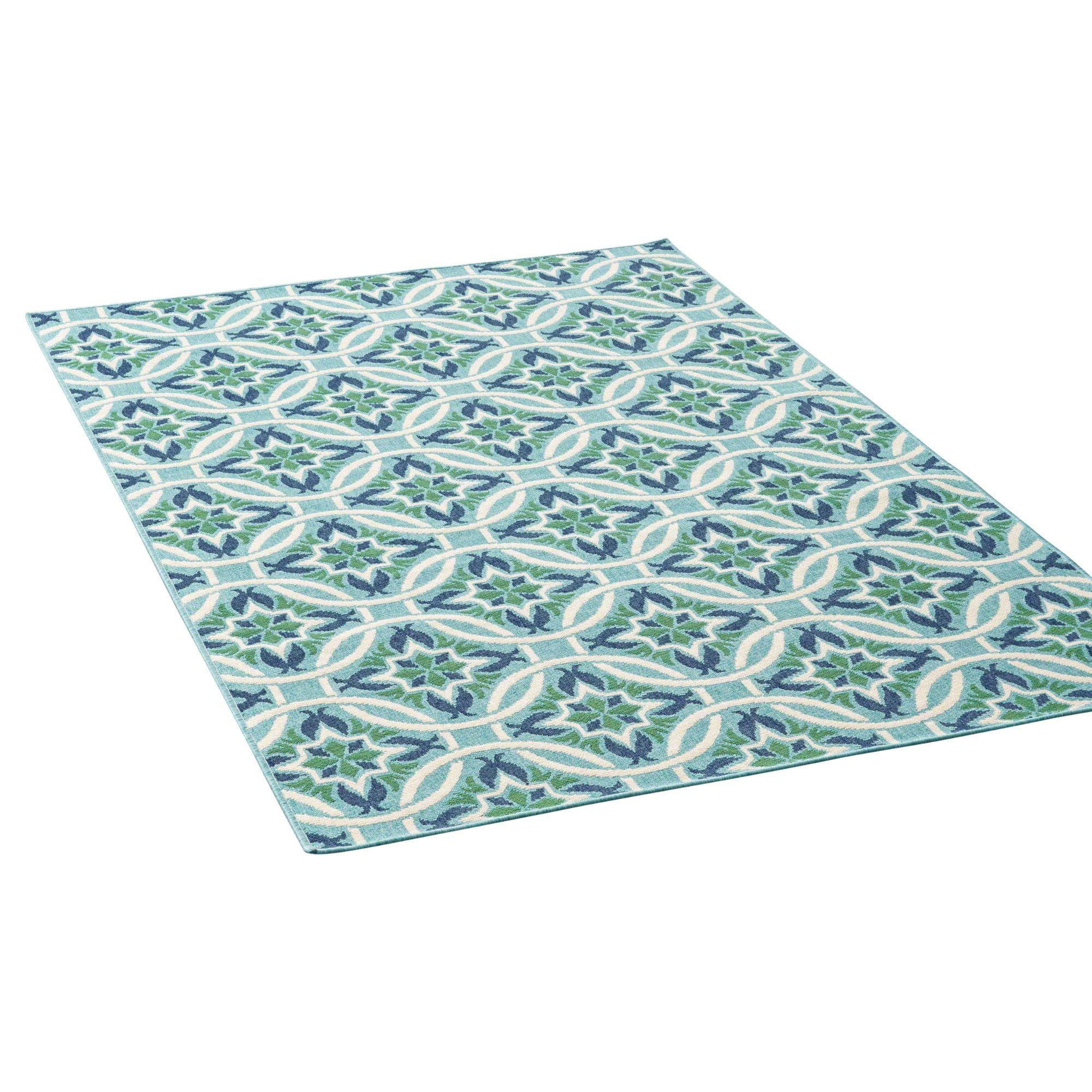 Coastal Charm Blue and White Geometric Outdoor Area Rug, 5'3" x 7'10"