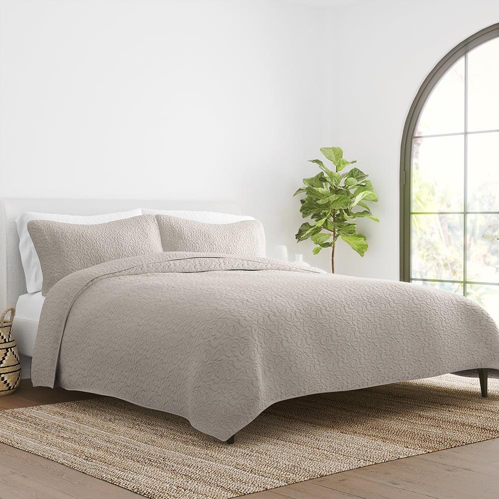 Becky Cameron Becky Cameron Elegant Floral Stitching Quilt Set