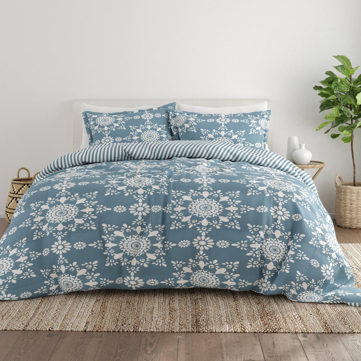 Daisy Medallion Reversible Down-Alternative Comforter