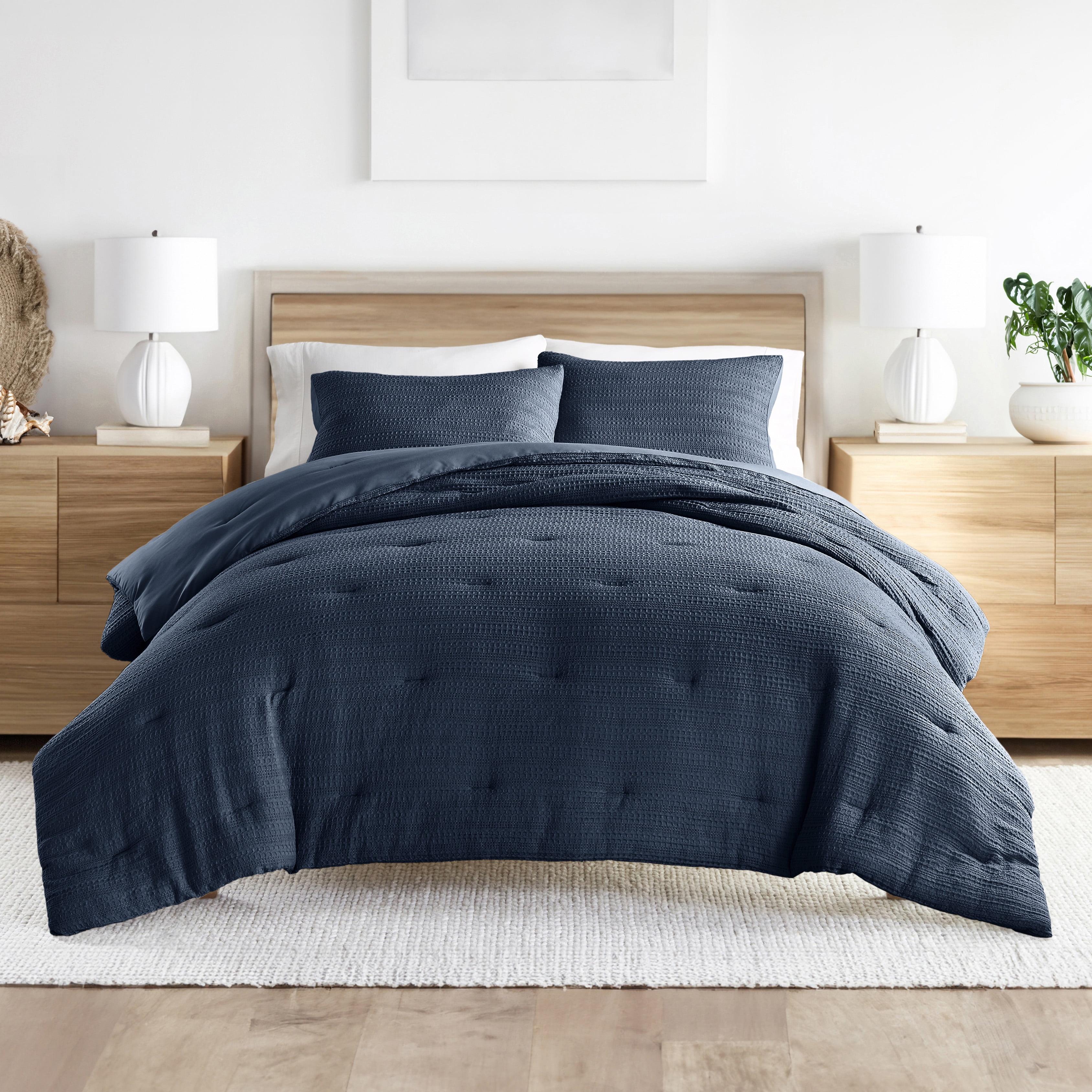 Noble Linens 3 Piece Navy Waffle Textured All Season Down-Alternative Comforter Set, Full/Queen