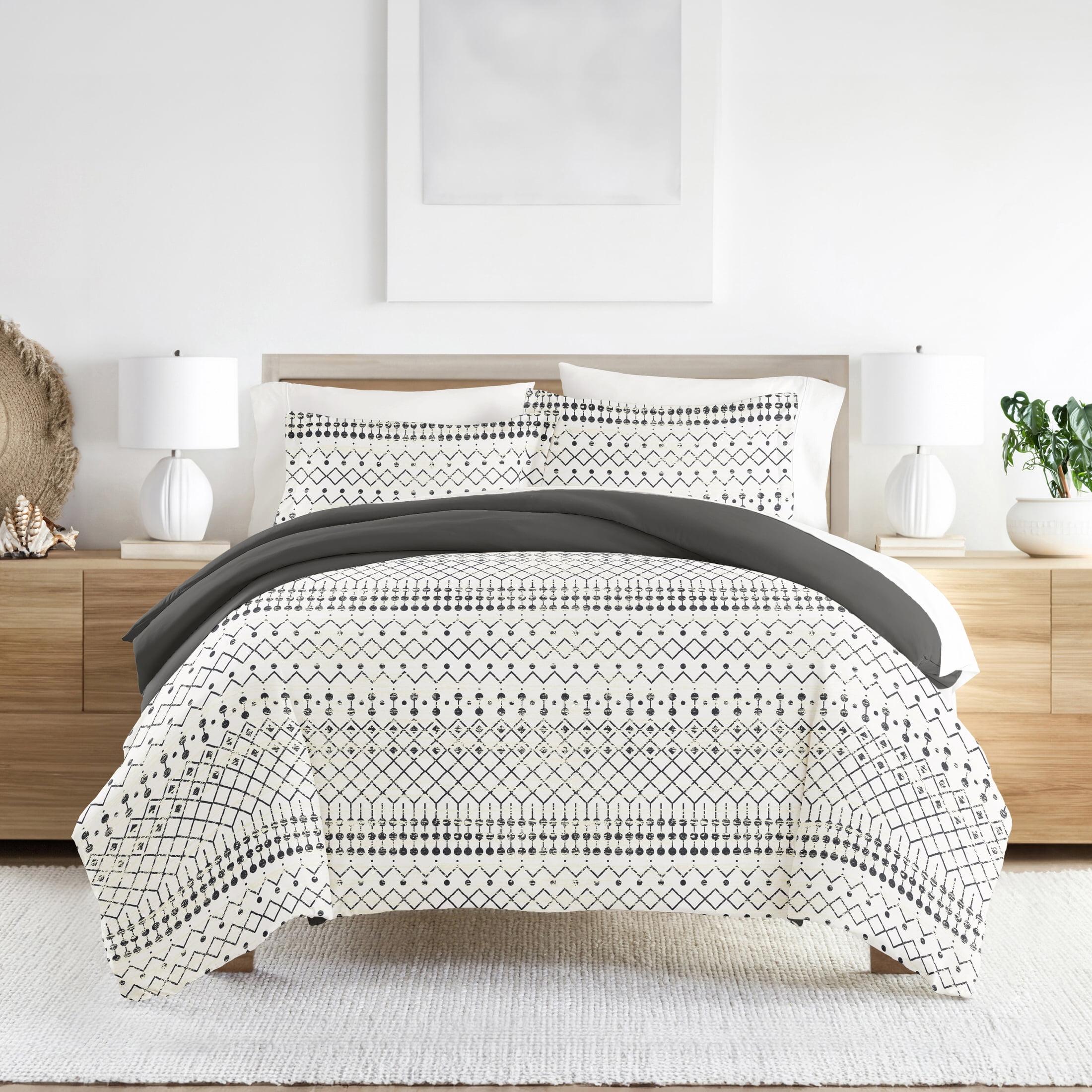 Etched Gate Pattern Reversible Duvet Cover Set