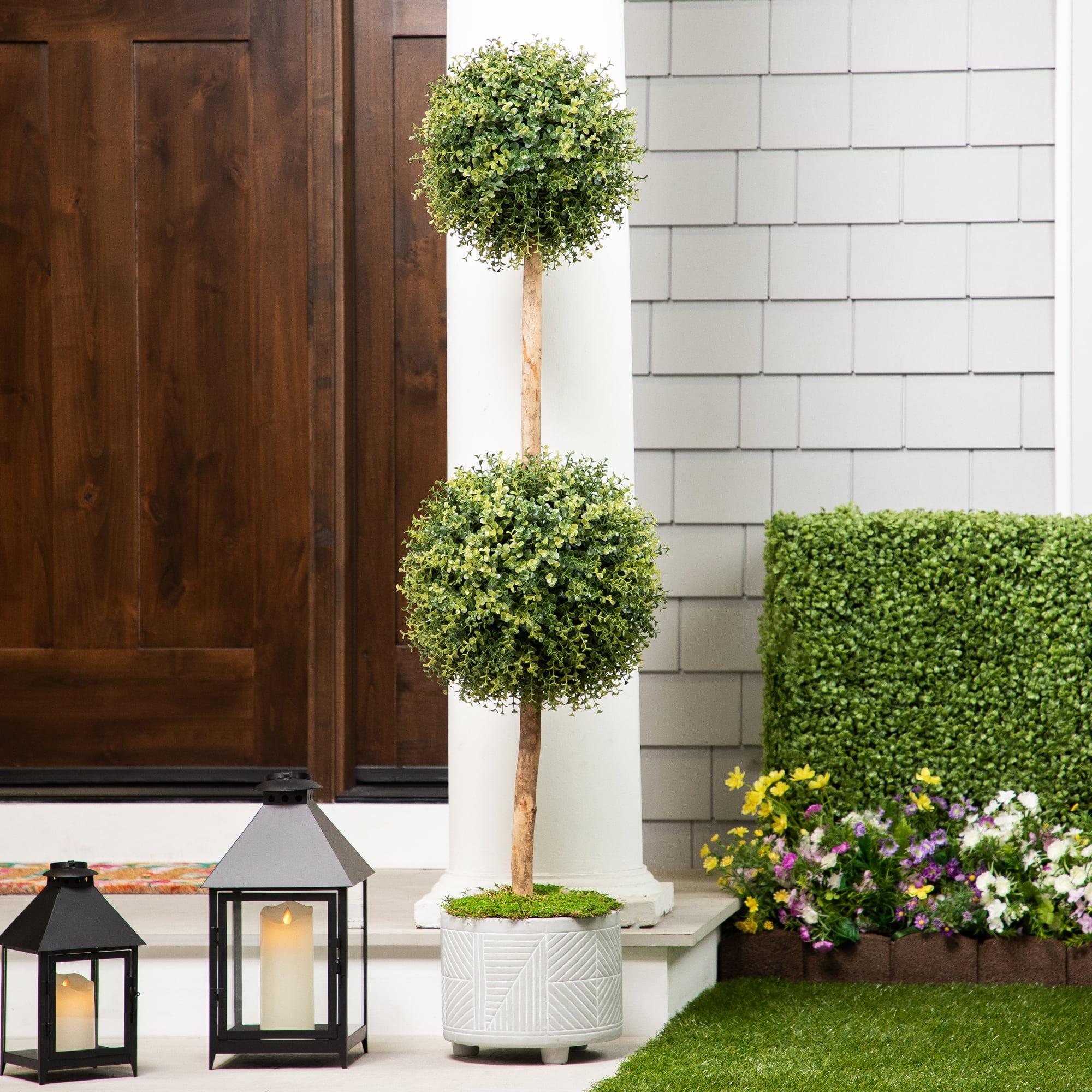 Northlight Seasonal 4.5' Potted Two-Tone Artificial Boxwood Double Ball Topiary Tree - Unlit
